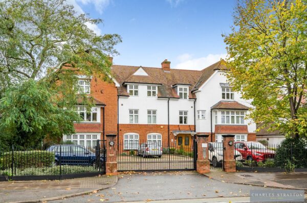 Highlands Apartments,  Gidea Park