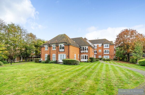 Highlands Apartments,  Gidea Park