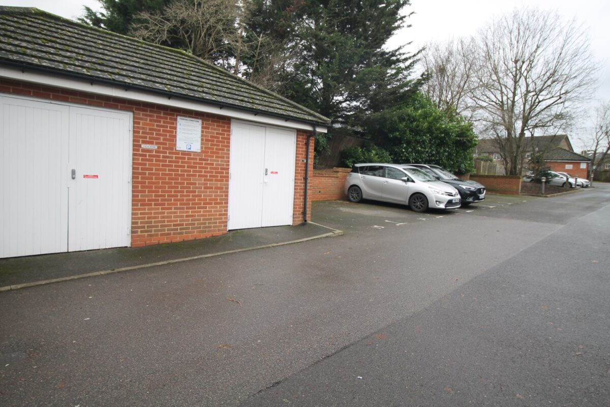 Ham Court, 2 Thomas Drive, Gidea Park, RM2