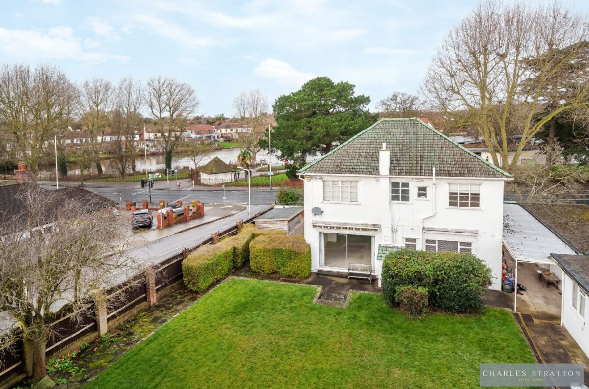 Main Road, Gidea Park