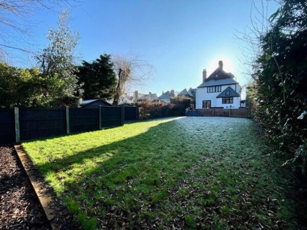 Reed Pond Walk, Gidea Park